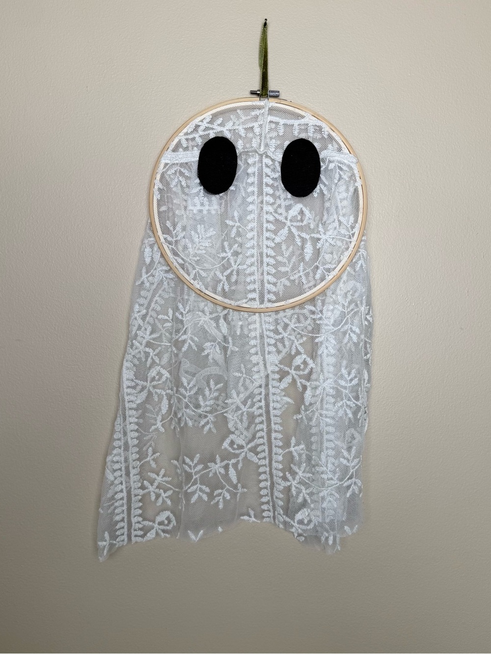 Handmade Large Lace Ghost Halloween Decor Embroidery Hoop Hanging 20” Spooky